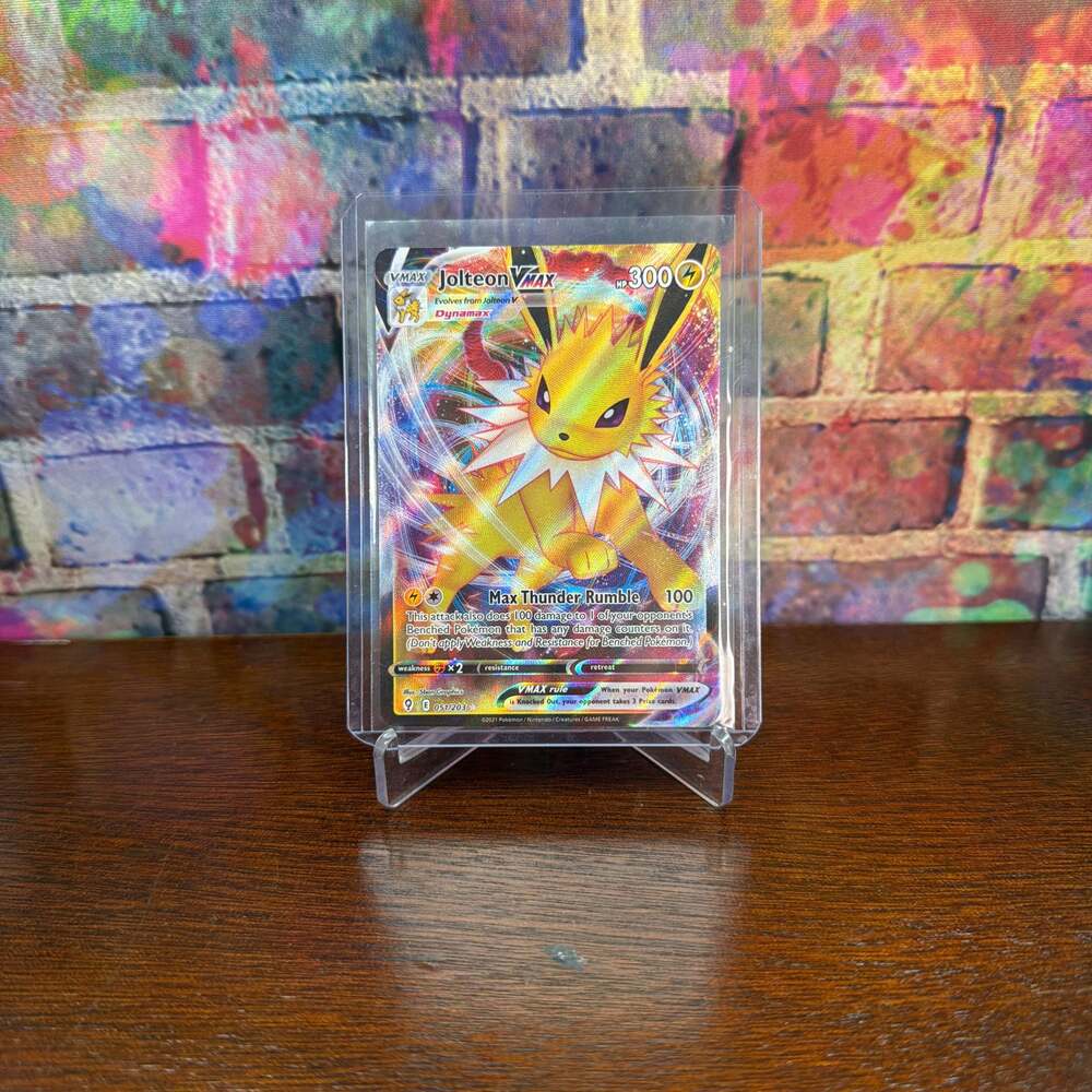 Jolteon VMAX 051/203 Ultra Rare Sword & Shield Evolving Skies Holo